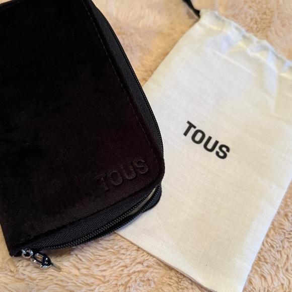 TOUS Velvet Jewelry Pounch Travel Organizer Black Ivory With Dust Bag - Picture 8 of 11